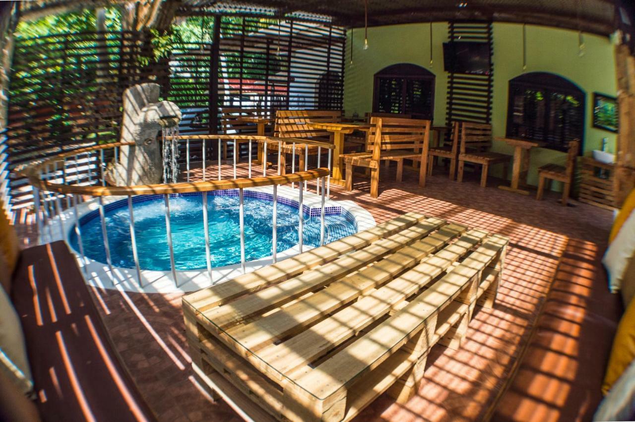 Casa Bourbon Hotel Retalhuleu Exterior foto